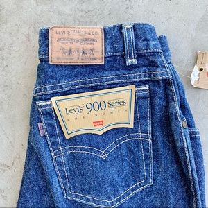 NWT LEVI’S 900 SERIES JEANS